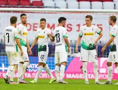 爱游戏中国-门兴格拉德巴赫训练开放日,国际比赛日强势反弹引欢呼,意大利杯在即,轮换策略成焦点(门兴格拉德巴赫vs勒沃库森)