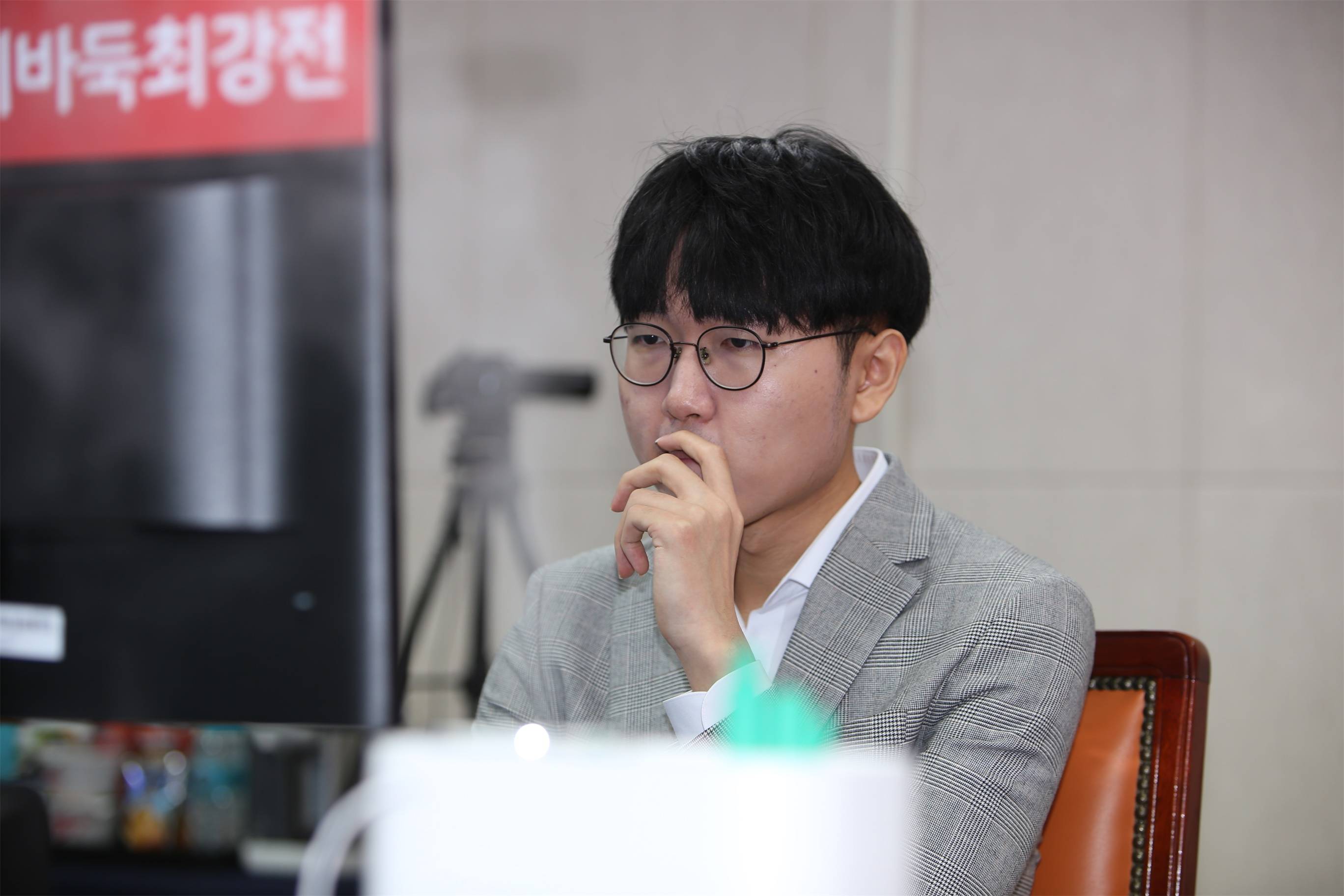 爱游戏官方入口-布莱顿迎欧超杯关键赛，今夜遗憾出局，管理层满意，球探报告显示潜力(布莱顿vs曼城)