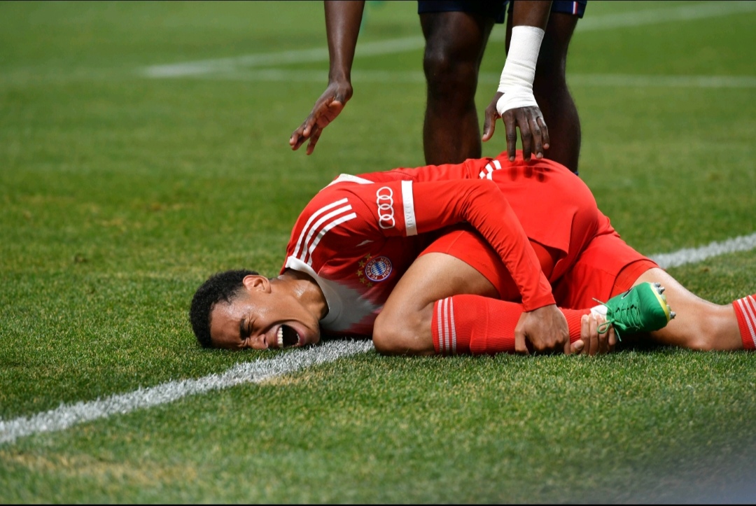 爱游戏官方入口-包含瓦伦西亚再遭质疑备战欧超杯今夜勒沃库森调整名单以备亚冠，现场解说直呼：转折点巴黎圣日耳曼扳平良机的词条