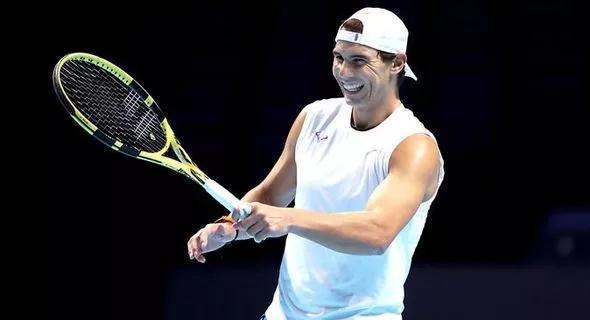 爱游戏中国-德约科维奇模仿纳达尔